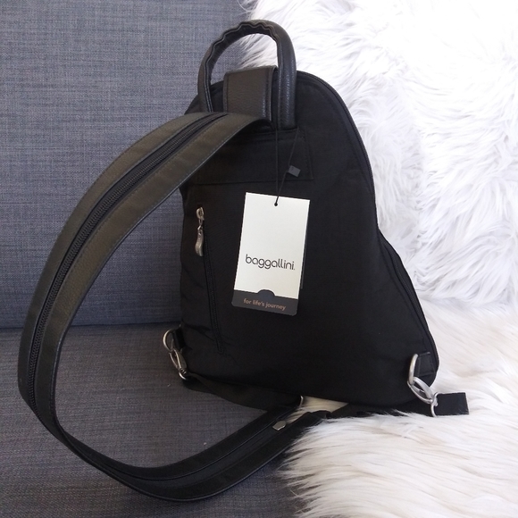 NWT BAGGALLINI METRO BACKPACK SLING BAG - Picture 5 of 15
